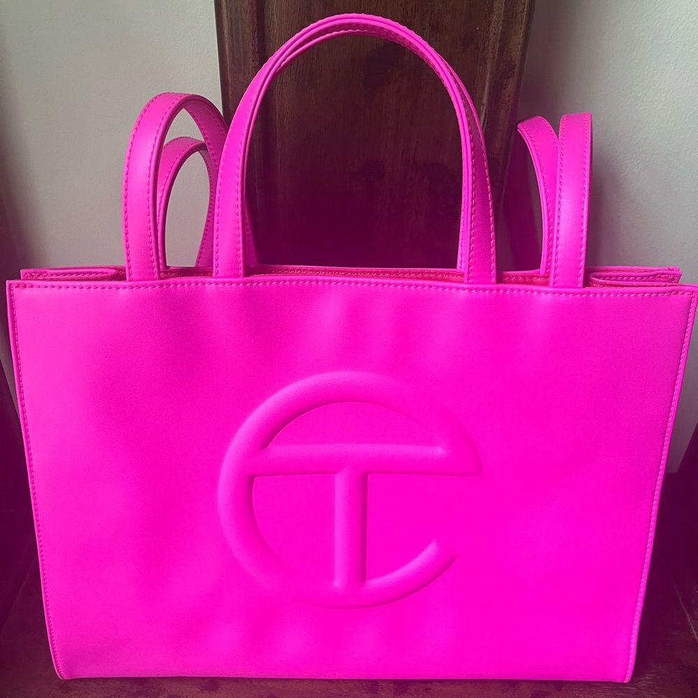 Medium Azalea Telfar Bag